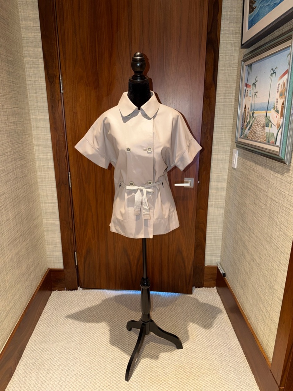 Light Beige Short-Sleeve Trench Jacket with Belt